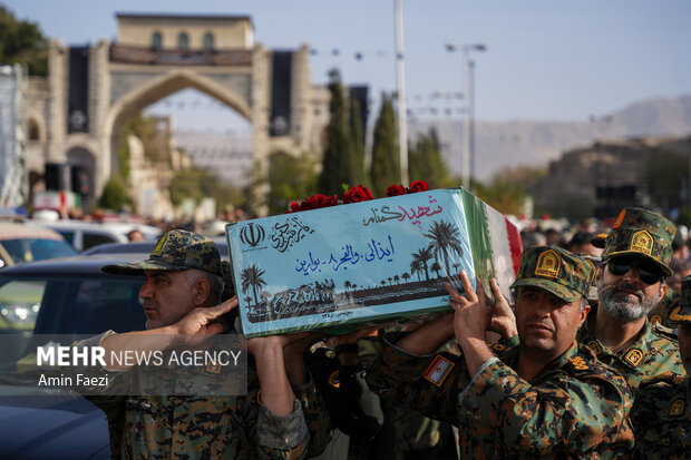 آئین استقبال از شهدای گمنام در شیراز