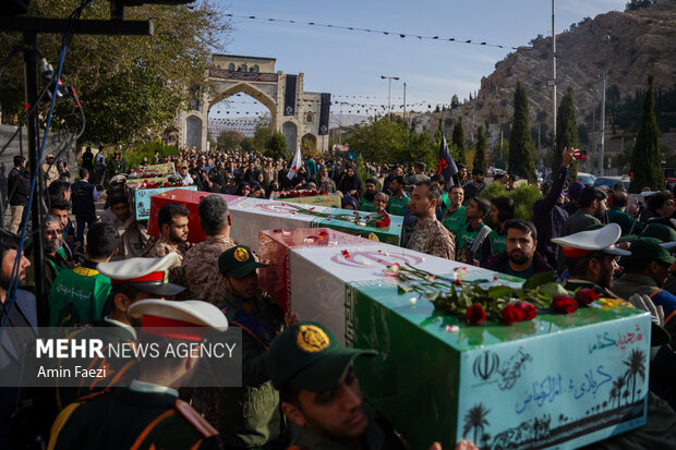 آئین استقبال از شهدای گمنام در شیراز