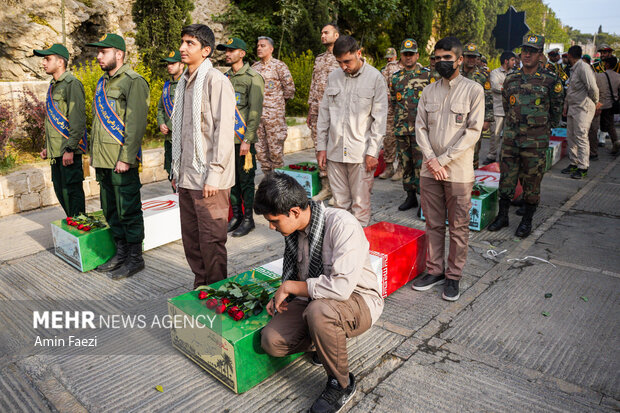آئین استقبال از شهدای گمنام در شیراز