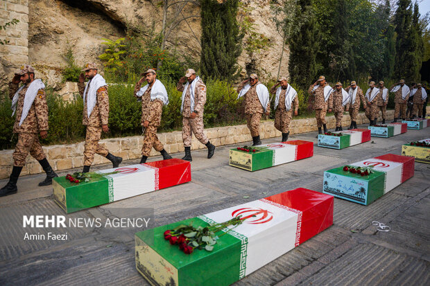 آئین استقبال از شهدای گمنام در شیراز