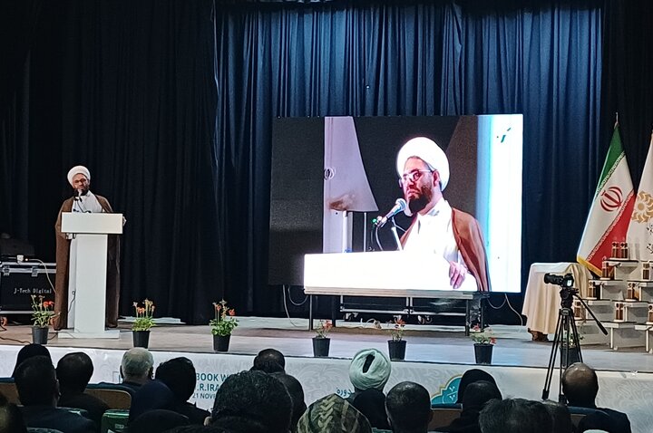 امام جمعه اهر: کتاب، استمرار بلندترین و ماندگارترین معجزه الهی است