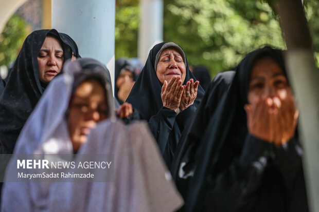 اقامه نماز باران در حرم شاهچراغ (ع)