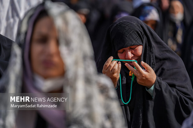 اقامه نماز باران در حرم شاهچراغ (ع)