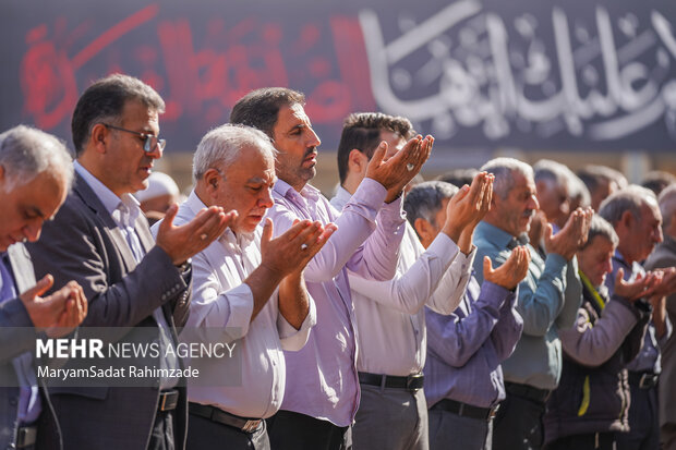 اقامه نماز باران در حرم شاهچراغ (ع)