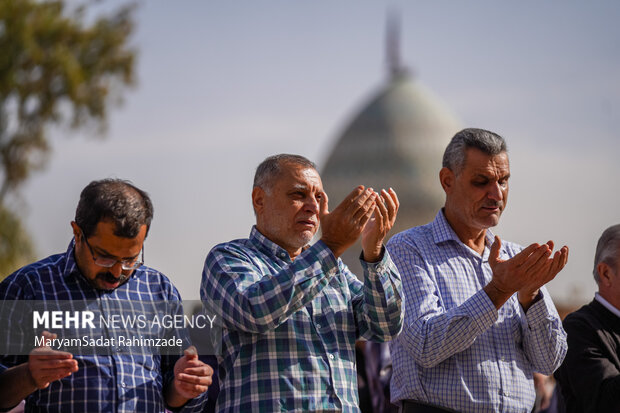 اقامه نماز باران در حرم شاهچراغ (ع)