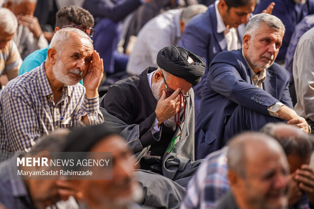 اقامه نماز باران در حرم شاهچراغ (ع)