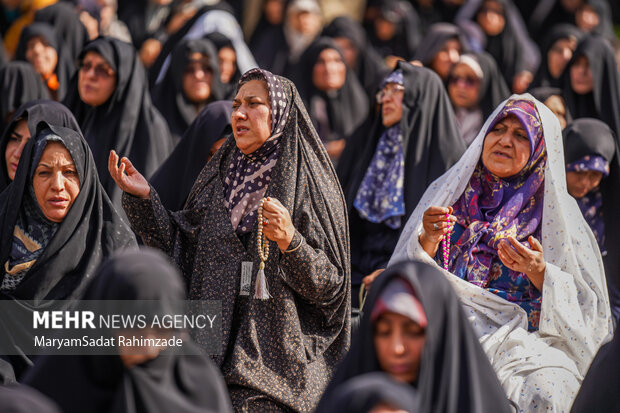 اقامه نماز باران در حرم شاهچراغ (ع)