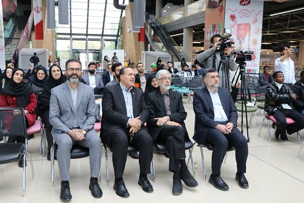 «کتاب فارسی من» در باغ کتاب به کار خود پایان داد