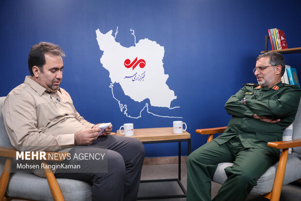 "اسرائيل" ليست في وضع يسمح لها ببدء حرب جديدة ضد إيران...كيف أدار قائد الثورة الميدان والمجتمع معا "اسرائيل" ليست في وضع يسمح لها ببدء حرب جديدة ضد إيران...كيف أدار قائد الثورة الميدان والمجتمع معا