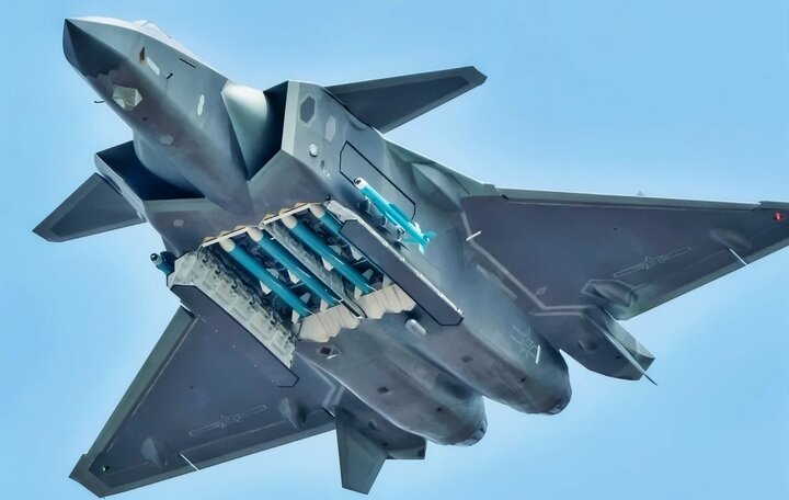 اژدهای سیاه چینی در آسمان پارسی؛ واقعیتی میدانی یا شایعه‌ای رسانه‌ای