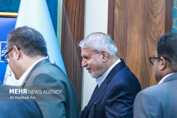 نشست خبری وزیر میراث فرهنگی، صنایع دستی و گردشگری