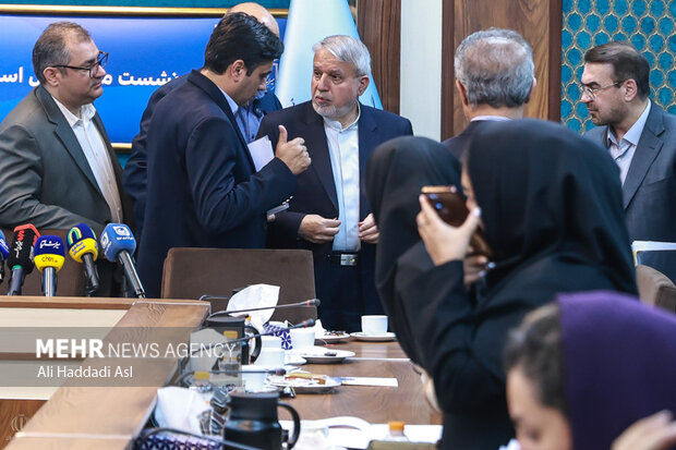 نشست خبری وزیر میراث فرهنگی، صنایع دستی و گردشگری