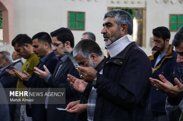 نماز باران در مصلی زنجان