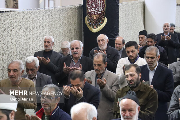 نماز باران در مصلی زنجان