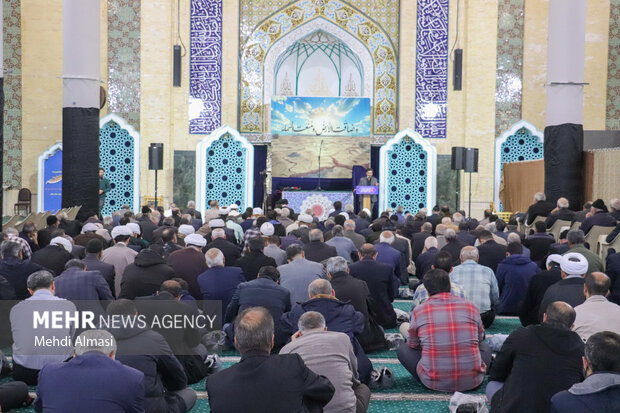 نماز باران در مصلی زنجان