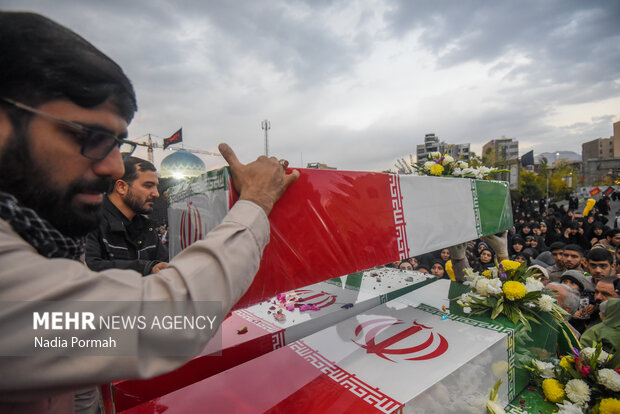 استقبال از ۱۰ شهید گمنام در کرج