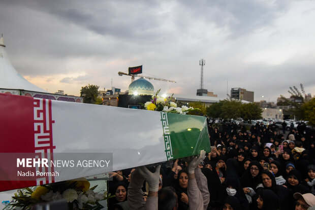 استقبال از ۱۰ شهید گمنام در کرج