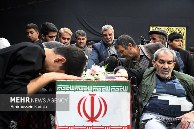 مراسم استقبال از پیکر شهدای گمنام در بیرجند