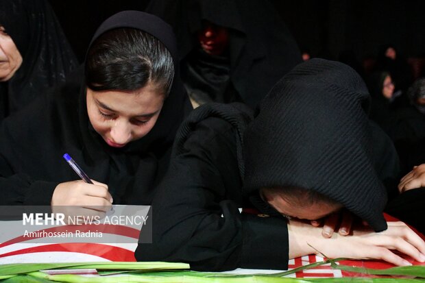 مراسم استقبال از پیکر شهدای گمنام در بیرجند