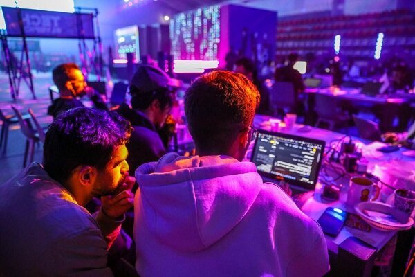 رويداد،نوآوري،فشمي،عباسي،برگزيده،نمايش،دوره،منطقه،كشور،ايران