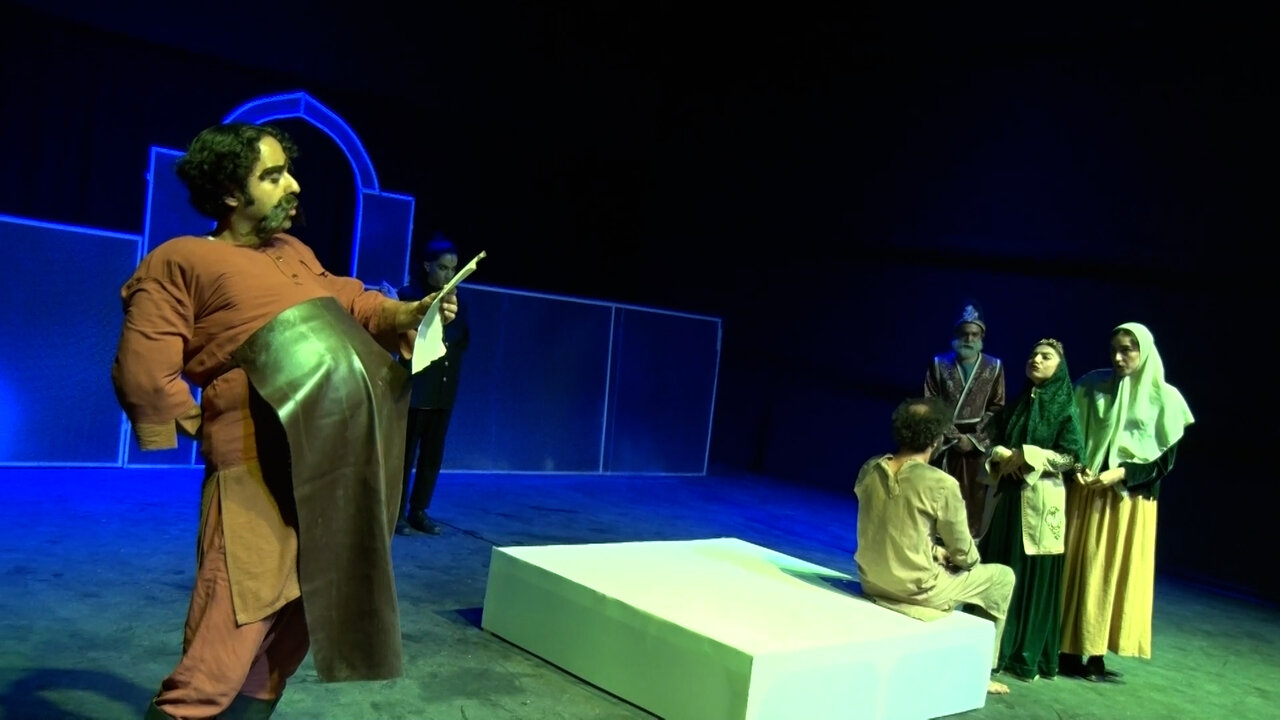 حضور گسترده جوانها در تئاتر خراسان؛ جشنوارهای بزرگ با بودجهای کوچک