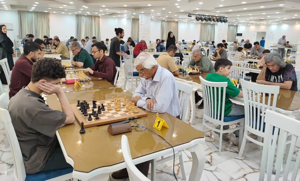 مسابقات شطرنج کشوری در گناوه برگزار شد