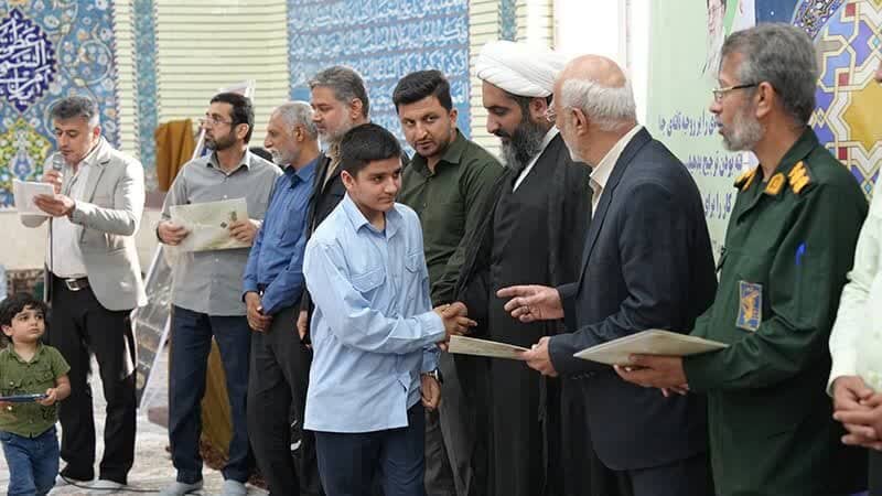 نفرات برتر نهمین دوره جام حافظان قرآن کریم استان بوشهر تجلیل شد