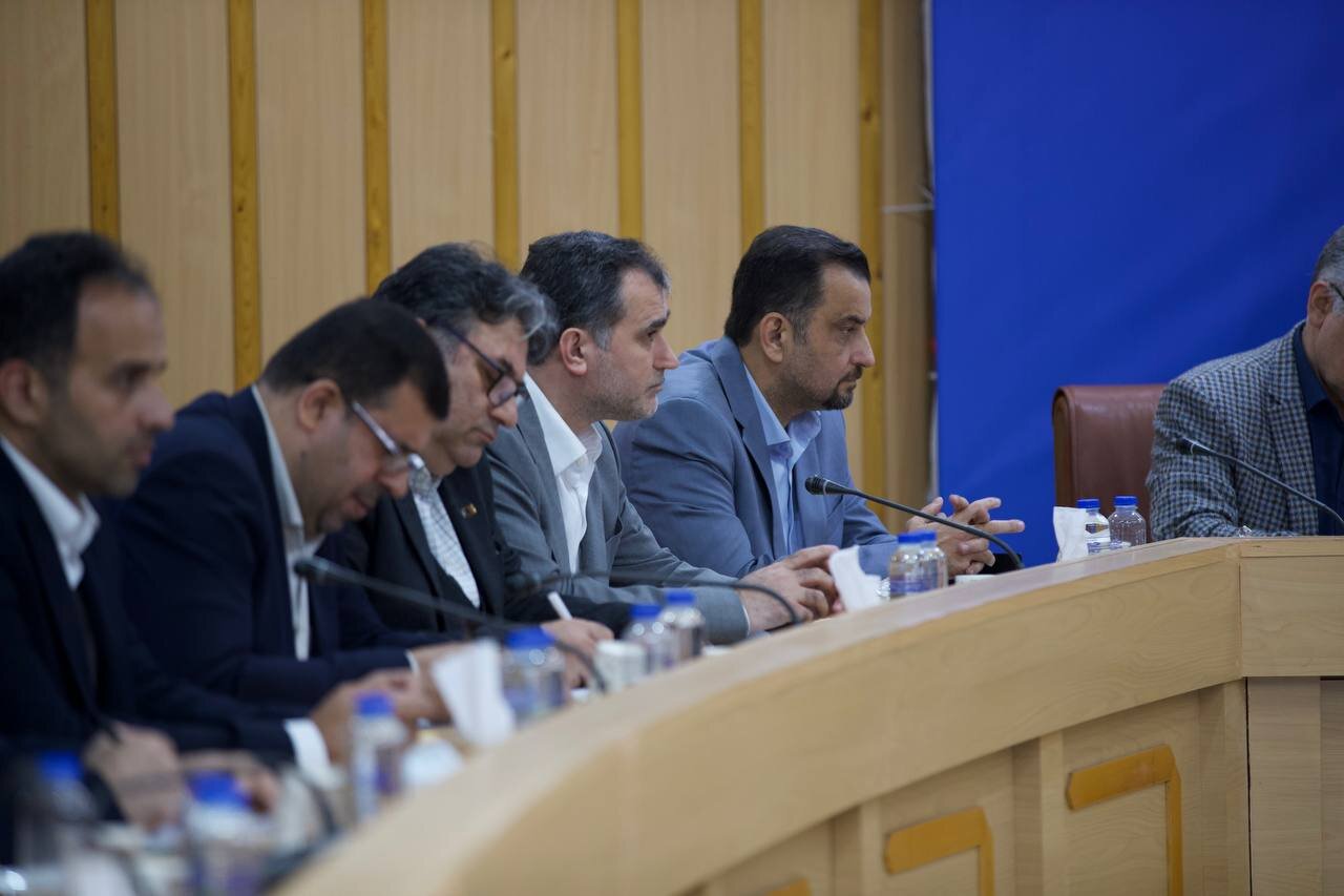 حق شناس: مسیر رشت-آستارا کوتاه‌ترین راه صادرات روسیه است