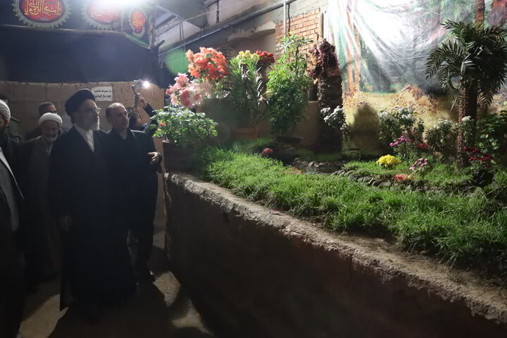 بازدید حجت لاسلام اصل نژادی از نمایشگاه های فاطمی آذرشهر