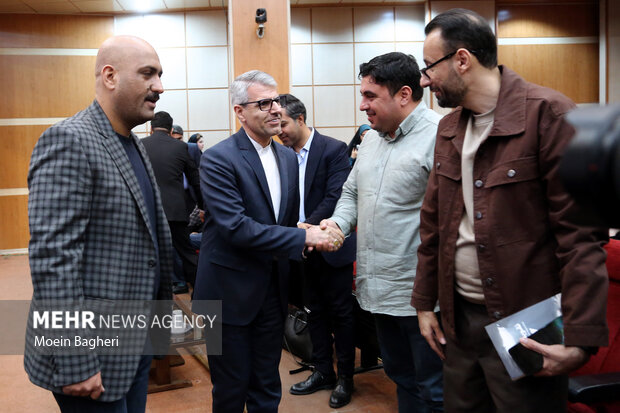 آیین رونمایی از کتاب «تقویم تاریک» 3