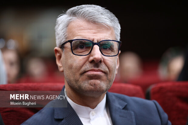 آیین رونمایی از کتاب «تقویم تاریک»