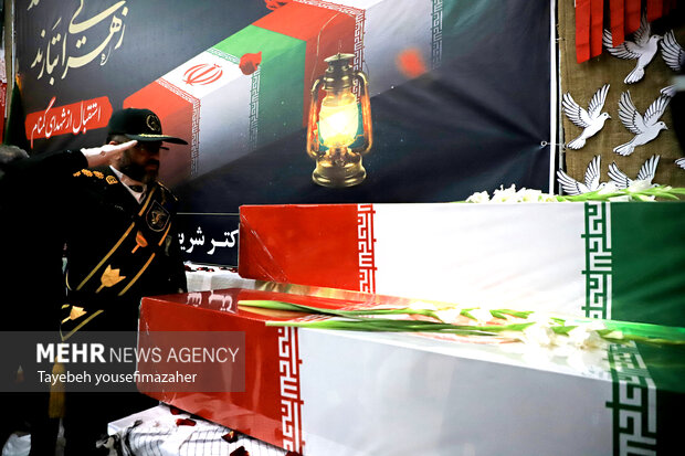 استقبال از پیکر مطهر هشت شهید گمنام در همدان