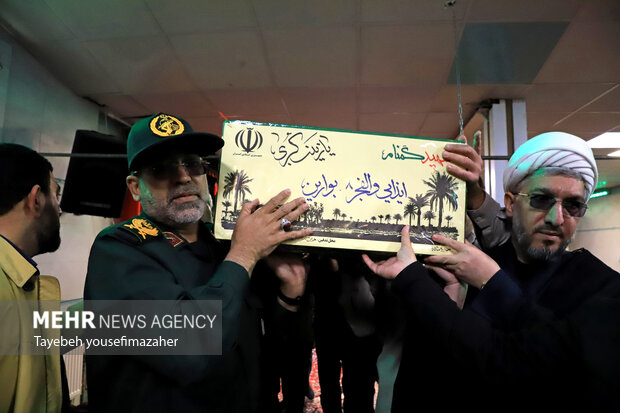 استقبال از پیکر مطهر هشت شهید گمنام در همدان