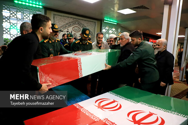 استقبال از پیکر مطهر هشت شهید گمنام در همدان