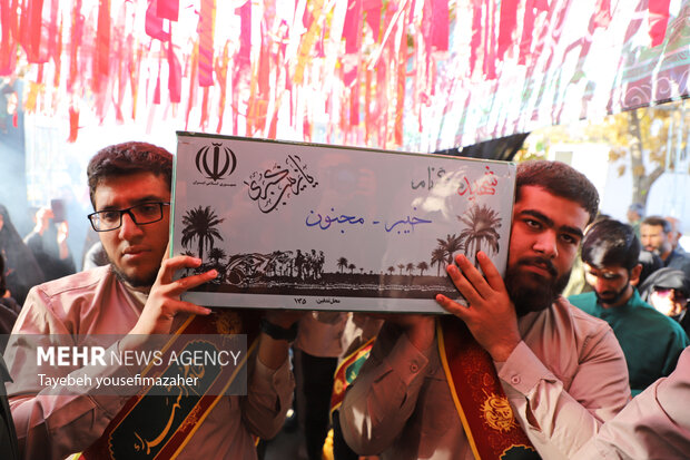 استقبال از پیکر مطهر هشت شهید گمنام در همدان