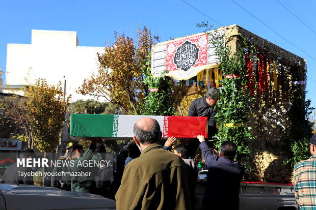 استقبال از پیکر مطهر هشت شهید گمنام در همدان