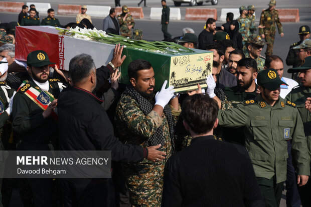مراسم استقبال از پیکر مطهر ۱۳ شهید گمنام دفاع مقدس در مشهد