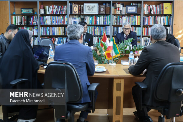 Endonezya'nın Tahran Büyükelçisi, Mehr'i ziyaret etti