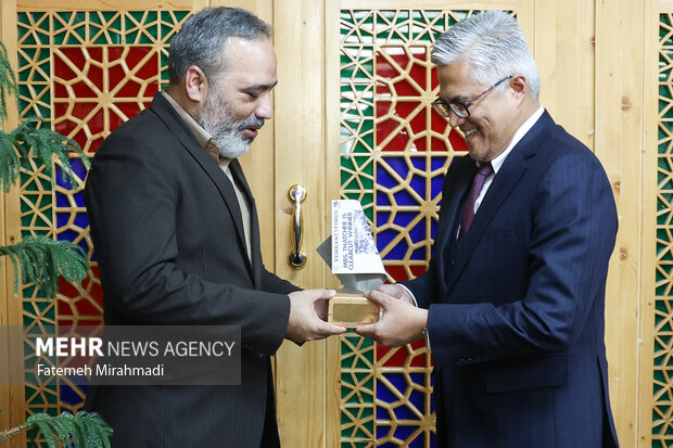 Endonezya'nın Tahran Büyükelçisi, Mehr'i ziyaret etti