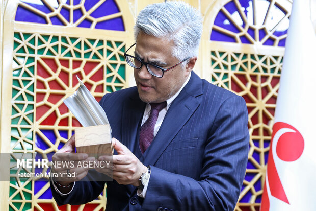 Endonezya'nın Tahran Büyükelçisi, Mehr'i ziyaret etti