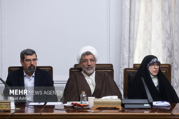 جلسه شورای عالی انقلاب فرهنگی