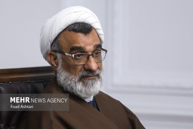 جلسه شورای عالی انقلاب فرهنگی