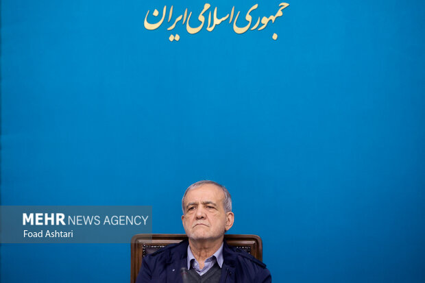 جلسه شورای عالی انقلاب فرهنگی