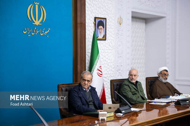 جلسه شورای عالی انقلاب فرهنگی