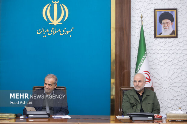 جلسه شورای عالی انقلاب فرهنگی