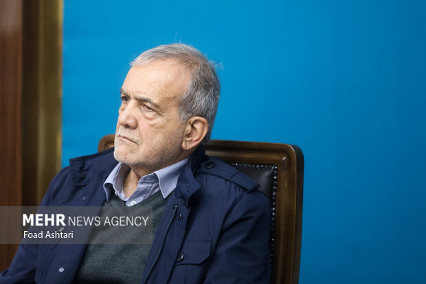 جلسه شورای عالی انقلاب فرهنگی