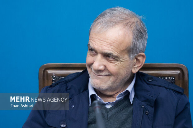 جلسه شورای عالی انقلاب فرهنگی