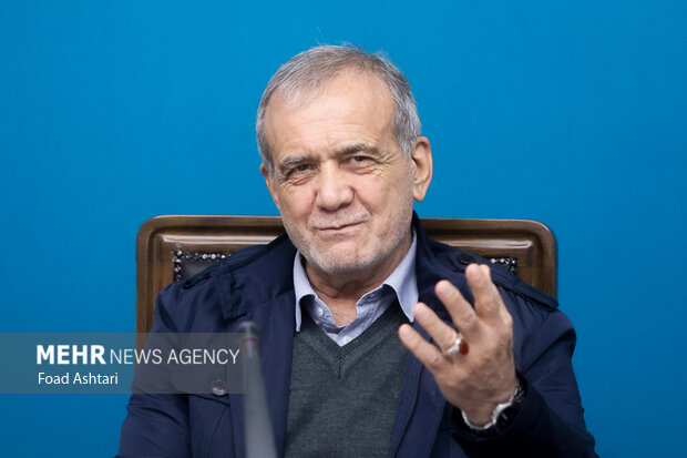 جلسه شورای عالی انقلاب فرهنگی