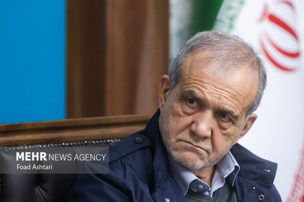 جلسه شورای عالی انقلاب فرهنگی