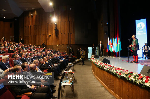 روز اول اجلاس استانداران حاشیه دریای خزر